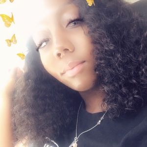 Meet your Posher, Ebony